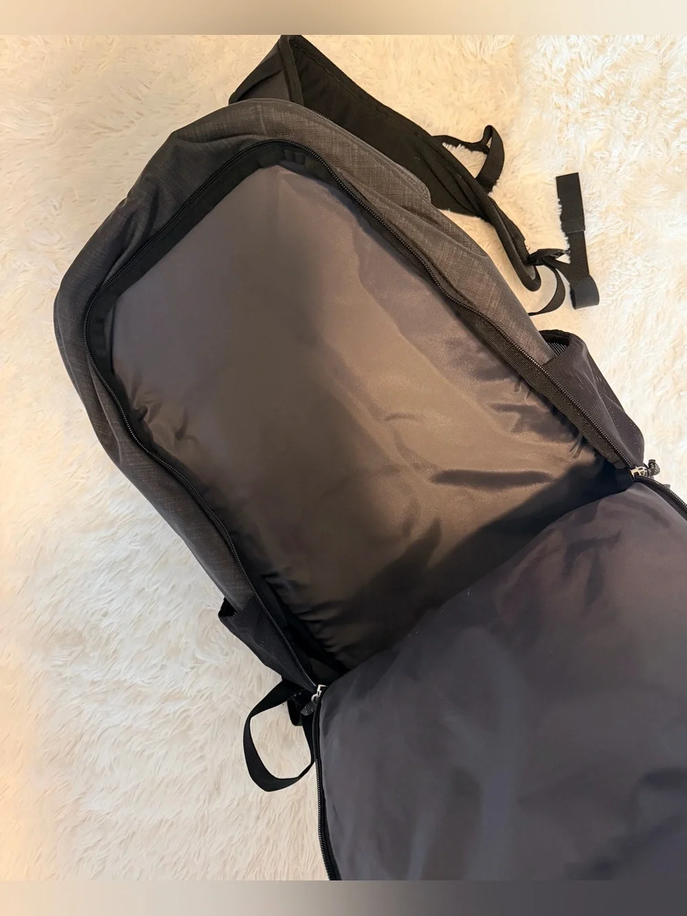 Thule Strävan 15" Tech Laptop Backpack - Dark Shadow Gray/Black - Picture 6 of 12